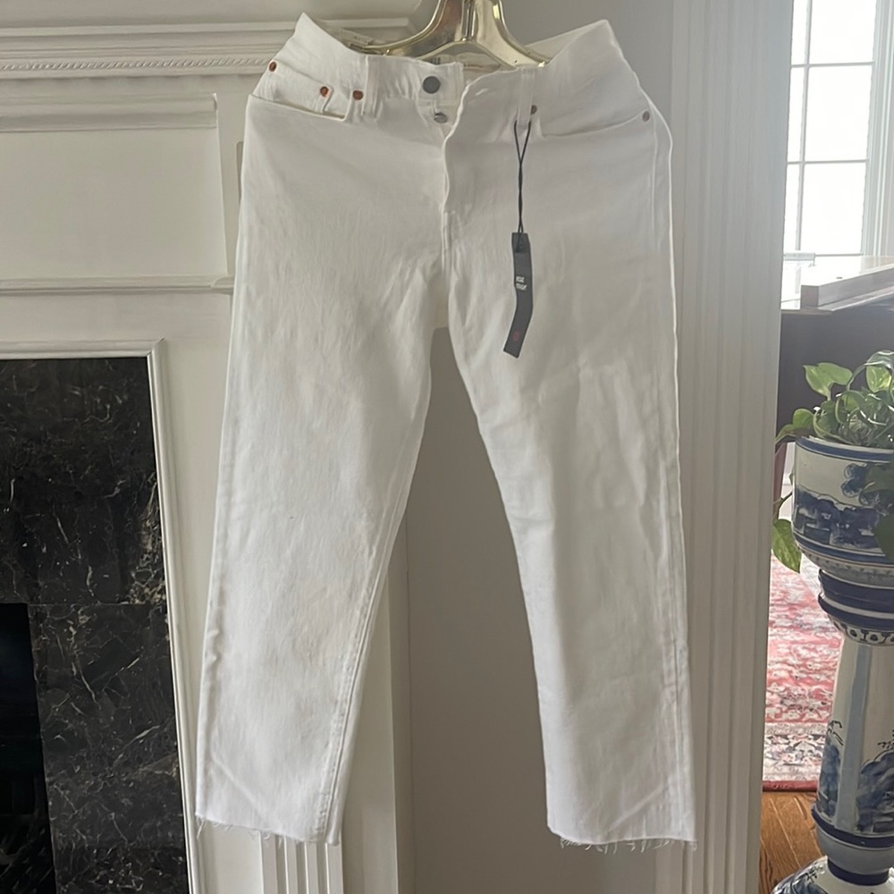 Levi’s Premium Wedgie Straight white jeans 27x26